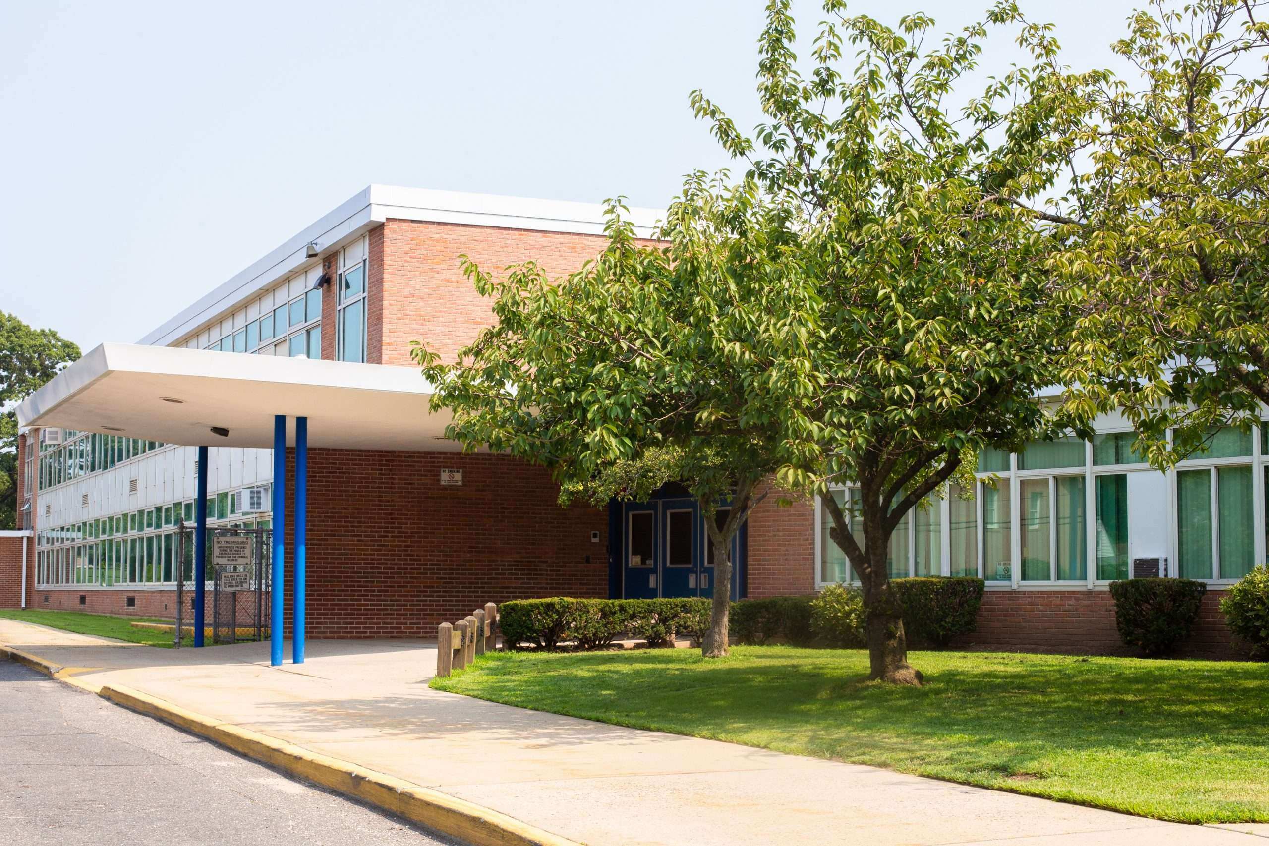 Case Study: Providing backup power and reducing cost for Connecticut high school